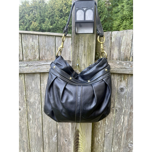 Vintage Coach Black Leather Pleated Hobo Bag with Brass Hardware Style 11547 - Picture 3 of 13
